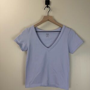 Elodie Fitted Stretch Short Sleeve V-Neck Lavender Top | Size L-XL